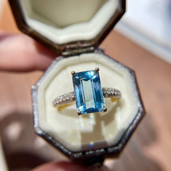 14k Gold 2.72 Ct Natural Aquamarine & Diamond Ring