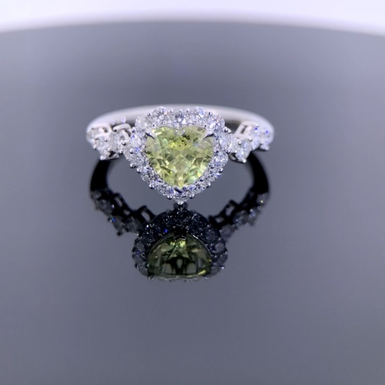 14k Gold 2.05 Ctw Natural Chrysoberyl & Diamond Ring
