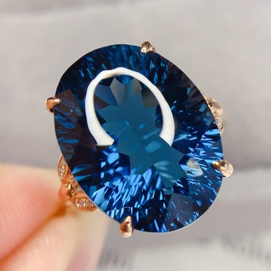 14k Gold 14 Ct Natural Topaz & Diamond Ring