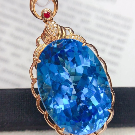 14k Gold 33 Ct Natural Topaz & Diamond Pendant( Without Chain )