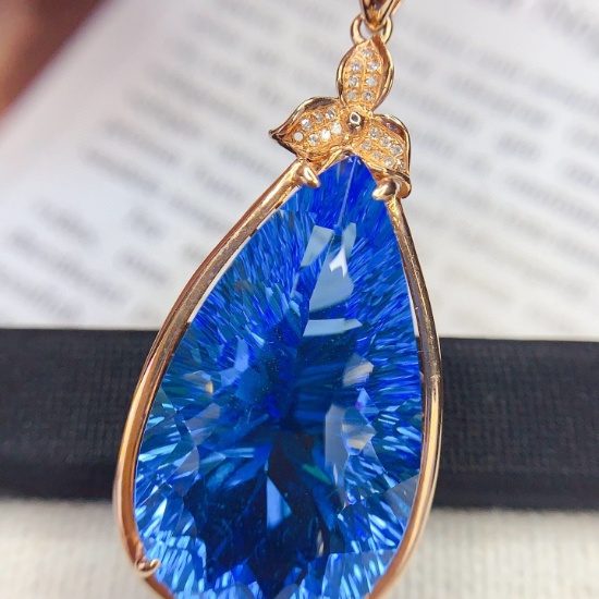 14k Gold 29 Ct Natural Topaz & Diamond Pendant( Without Chain )