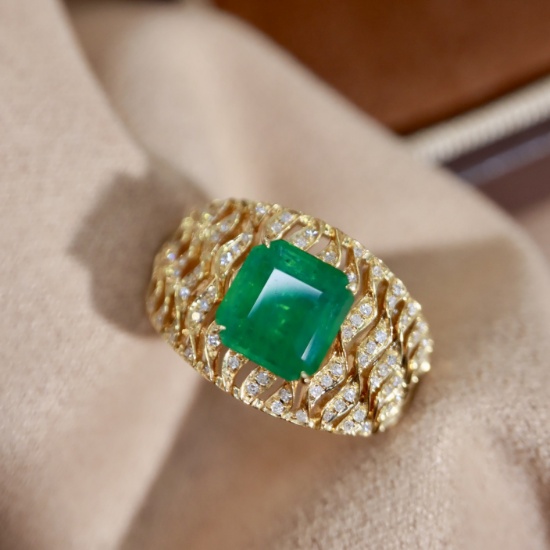 14k Gold 2.15 Ctw Vivid Green Natural Emerald & Diamond Ring