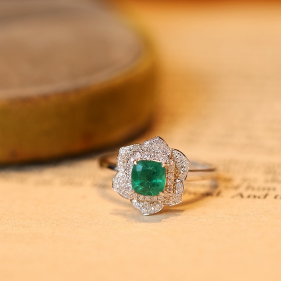 14k Gold 1.04 Ctw Vivid Green Natural Emerald & Diamond Ring
