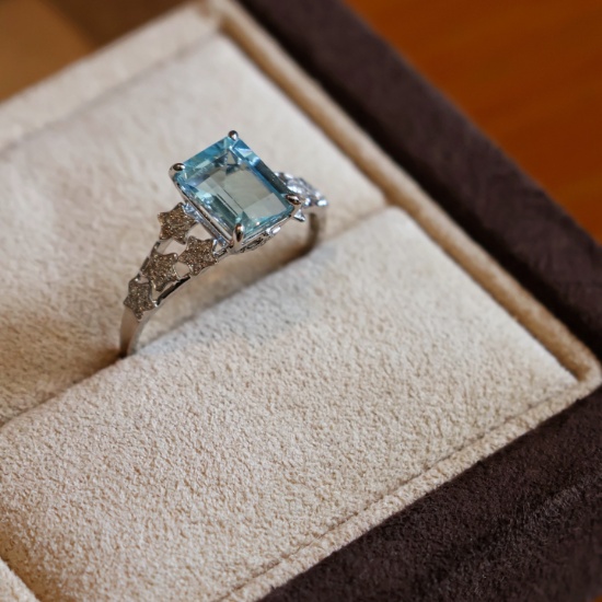 14k Gold 1.3 Ct Natural Aquamarine & Diamond Ring