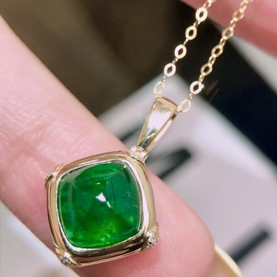 14k Gold 3 Ct Vivid Green Natural Emerald & Diamond Pendant( Without Chain )
