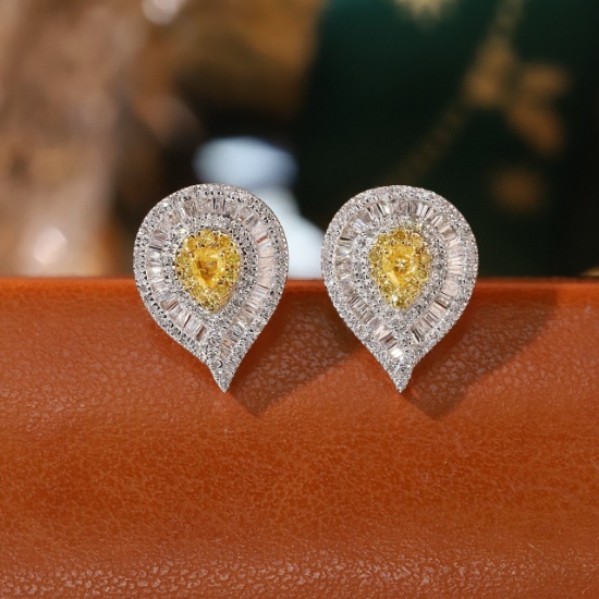 14k Gold 0.80 Ctw Natural Yellow Diamond & Diamond Earrings