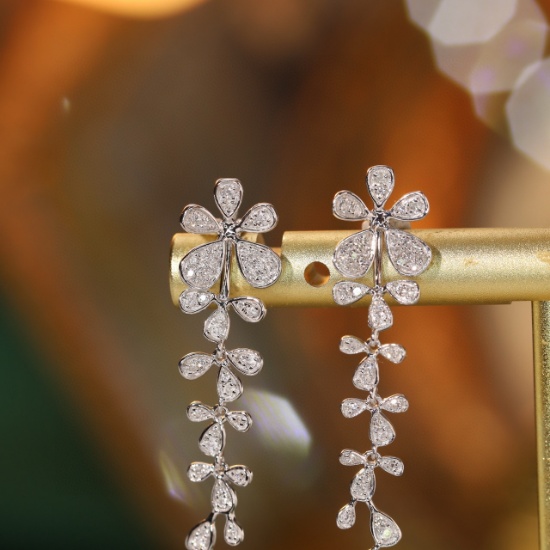 14k Gold 0.4 Ct Natural H Diamond Earrings