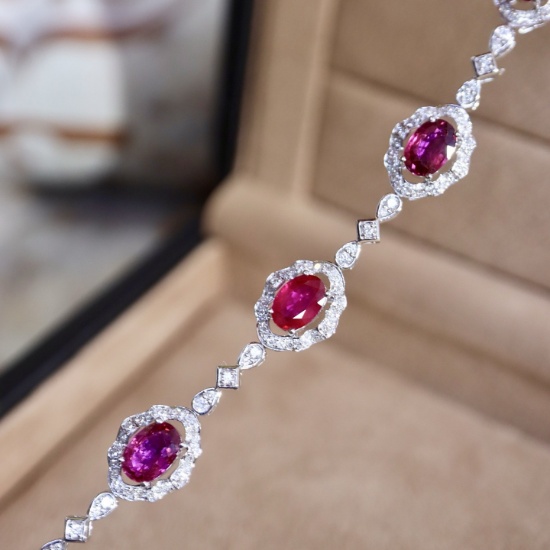 14k Gold 5.64 Ctw Natural Ruby & Diamond Bracelet