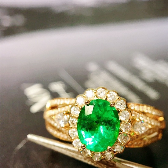 14k Gold 1.20 Ctw Vivid Green Natural Emerald & Diamond Ring