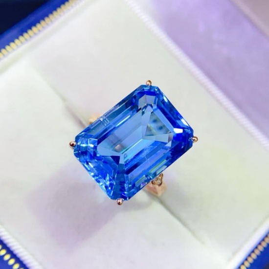 14k Gold 15.42 Ctw Natural Topaz & Diamond Ring