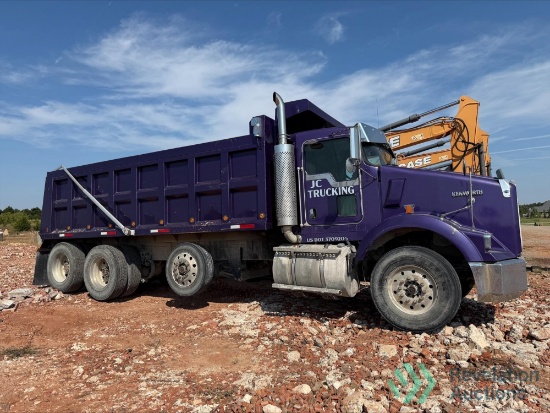 2004 KENWORTH T800 DUMP TRUCK