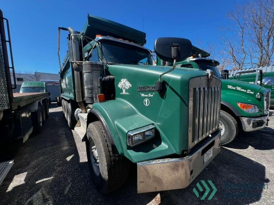 2013 KENWORTH T800 DUMP TRUCK