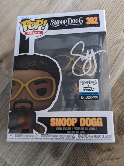 Snoop Dogg signed funko pop figure with coa