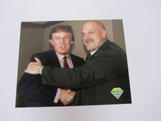 DONALD TRUMP SIGNED 8X10 PHOTO WITH COA