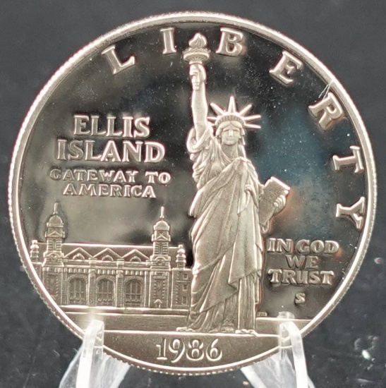 1986 Ellis Island Silver Dollar