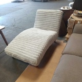 Chaise lounge plush stylish