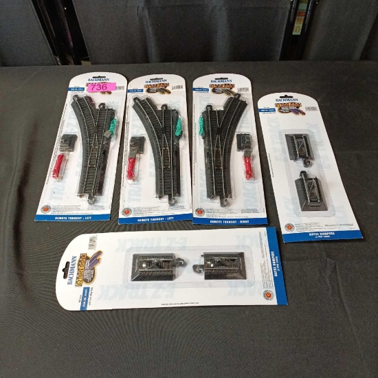 3 packs of remote turnouts and 2 pairs of Hayes bumpers for model train collection