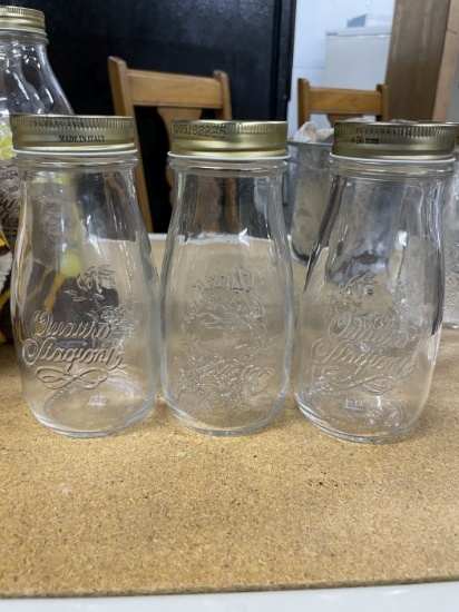 3 Stagiono Glass Bottles with lids