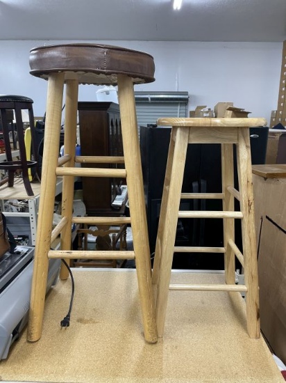 2 wood stools