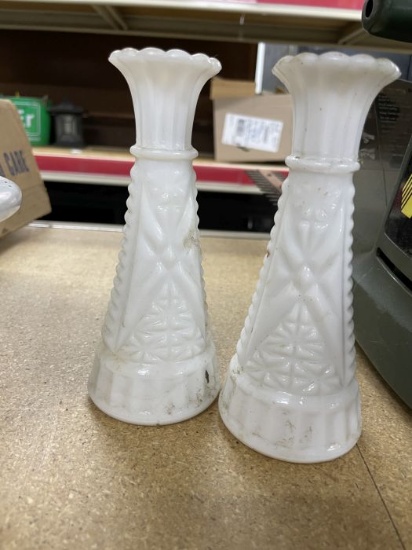 Set of 2 vintage milk glass vases