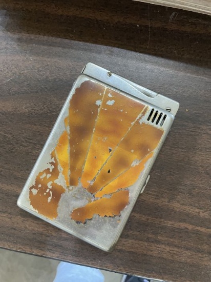 Sunburst Design Lighter