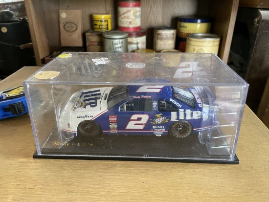 Rusty Wallace #2 Miller Lite NASCAR Car in Display Case