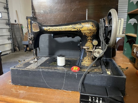 Antique Singer Sewing Machine with Case