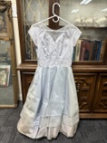 un-marked vintage dress