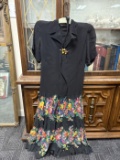 Vintage Dress With Brooch