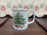 Christmas Tree Mug (Gold Trim)
