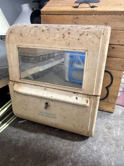 vintage American Streamliner hanging cloth towel dispenser