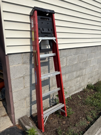 Werner Fiberglass Step Ladder