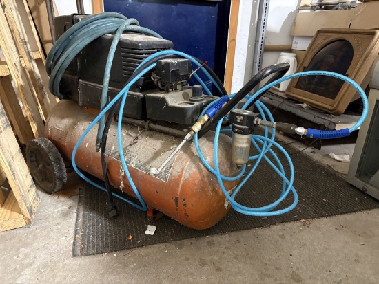 (untested) Portable Air Compressor with Air Hoses & Pneumatic Accessories