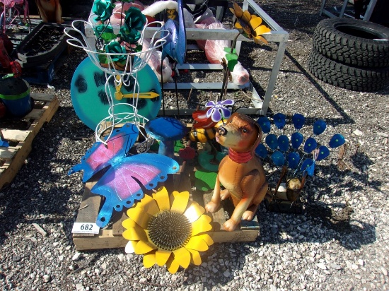 Pallet of Metal Art