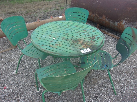 Metal Table w/4 Chairs