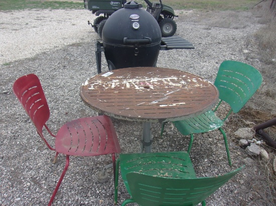 Metal Table w/3 Chairs & BBQ Pit
