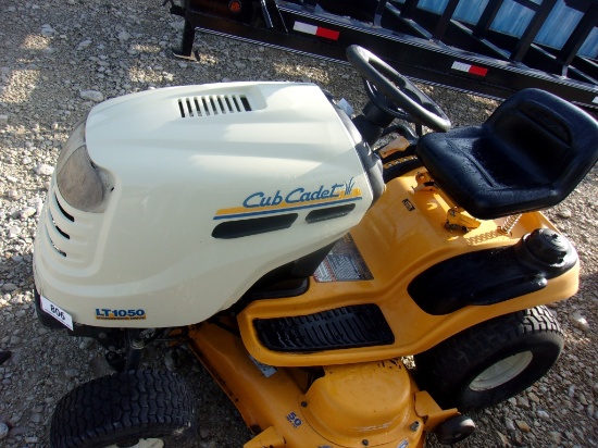 Cub Cadet LT1050  (KEY)