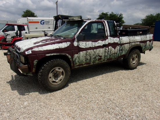 1989 Nissan 4 WD Pickup (TITLE) (KEY)