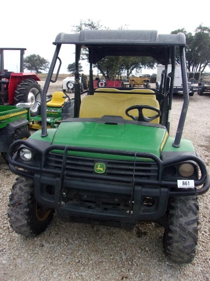 JD XUV Gator 4x4 w/Hydraulic Bed    (KEY)