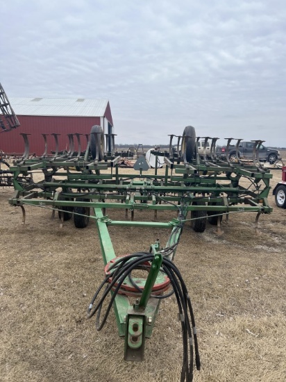 John Deere 1010 Field Cultivator