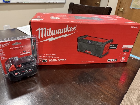 Milwaukee Radio/Battery