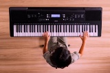 Yamaha PSRE-310 Keyboard