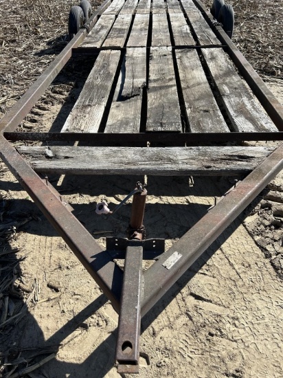 Donahue planter trailer *New Boston*