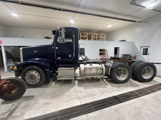 Peterbilt semi tractor *New Boston*