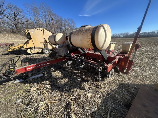 IH 800 Early Riser cyclo planter *New Boston*