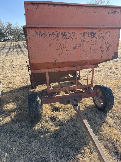 GRAVITY WAGON WITH STEEL EXTENSIONS *ROSEVILLE*