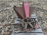 End gate seeder *New Boston*