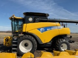 2010 New Holland CR 9060 Combine