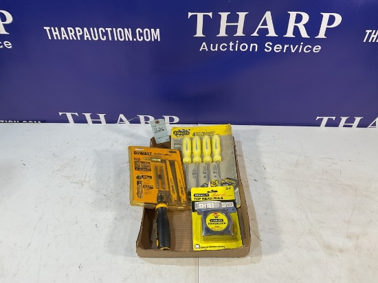 Dewalt Multi purpose tool. screwdrivers