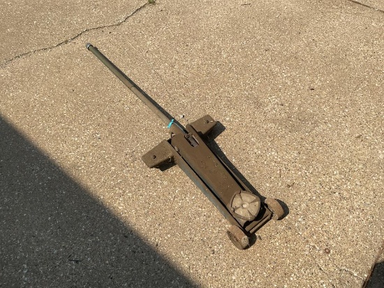 Hydraulic Floor Jack